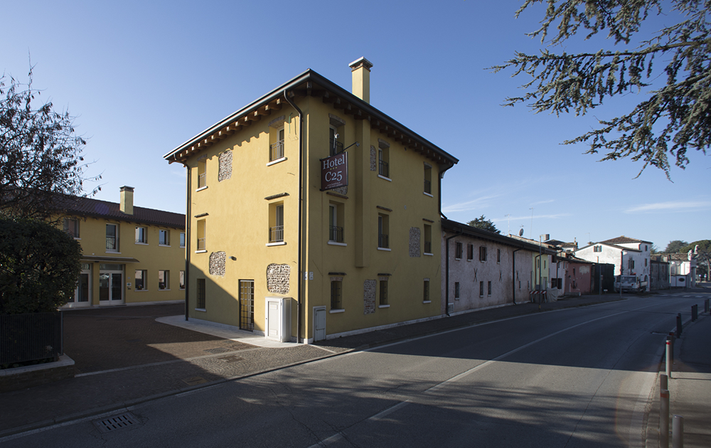 Hotel C25 : struttura